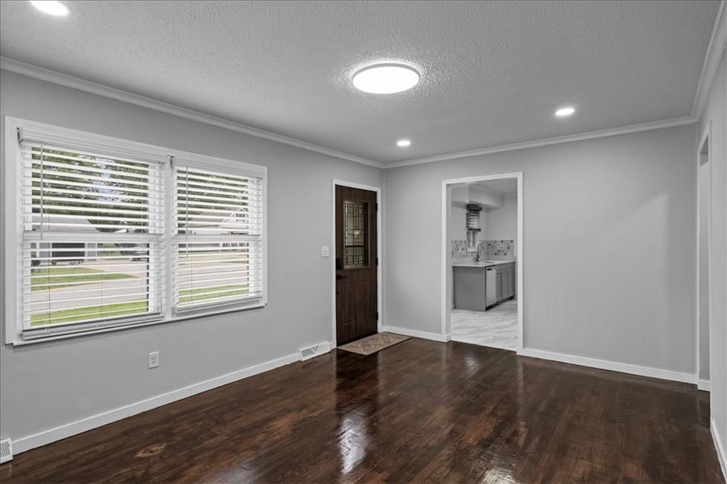 237 E Longfellow Street — photo 3