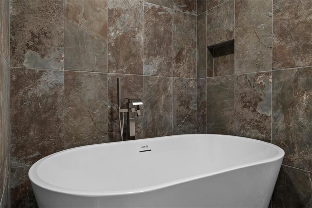 237 E Longfellow Street — photo 6