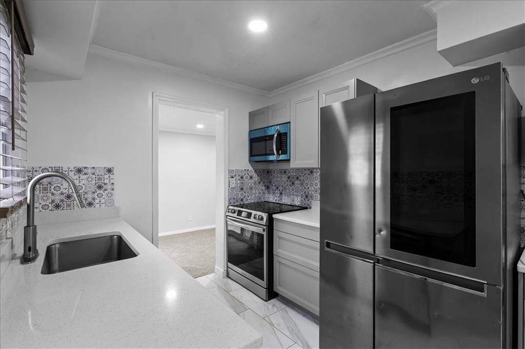 237 E Longfellow Street — photo 15