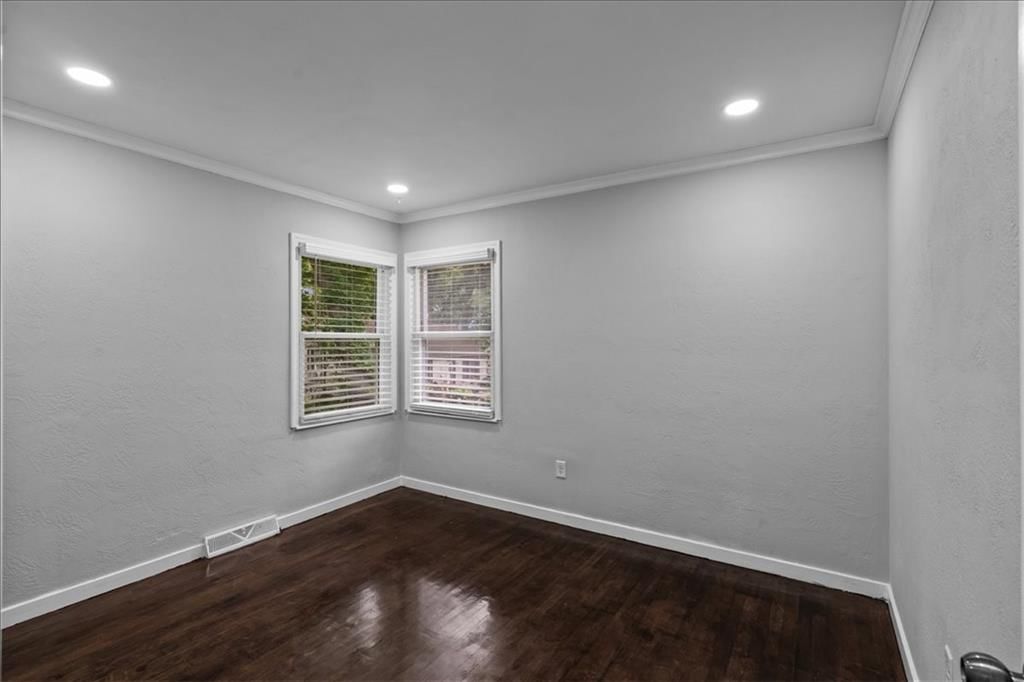 237 E Longfellow Street — photo 16