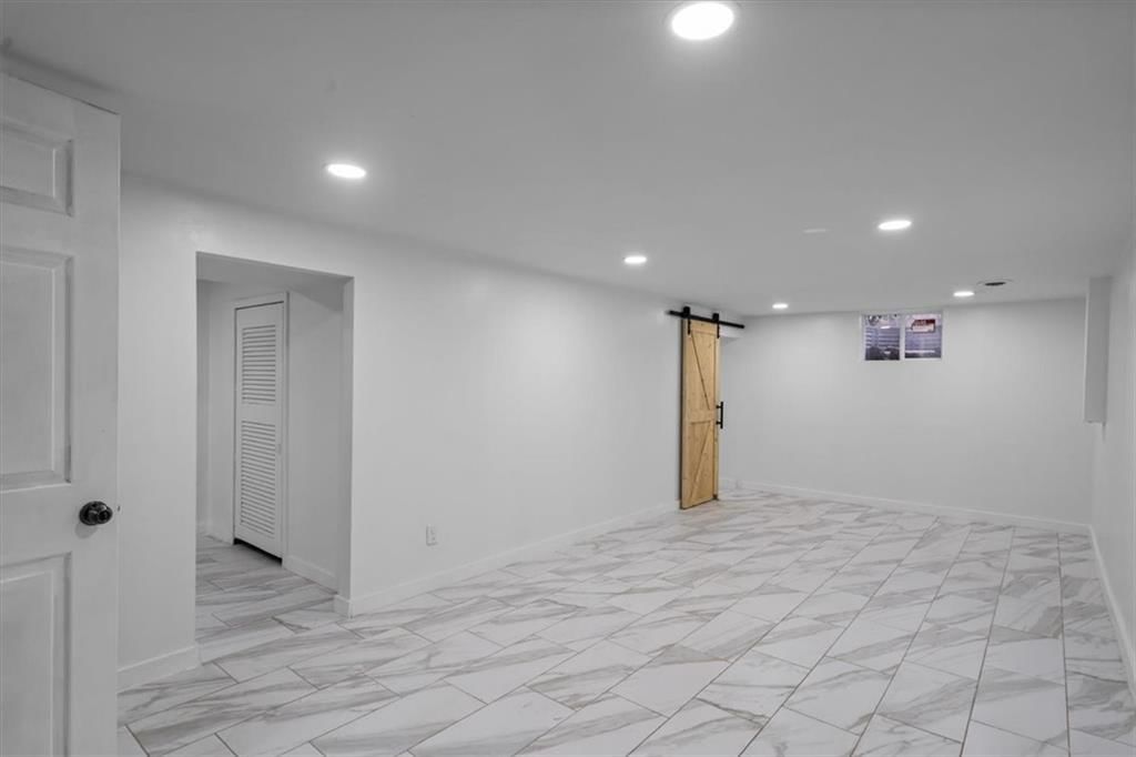 237 E Longfellow Street — photo 26