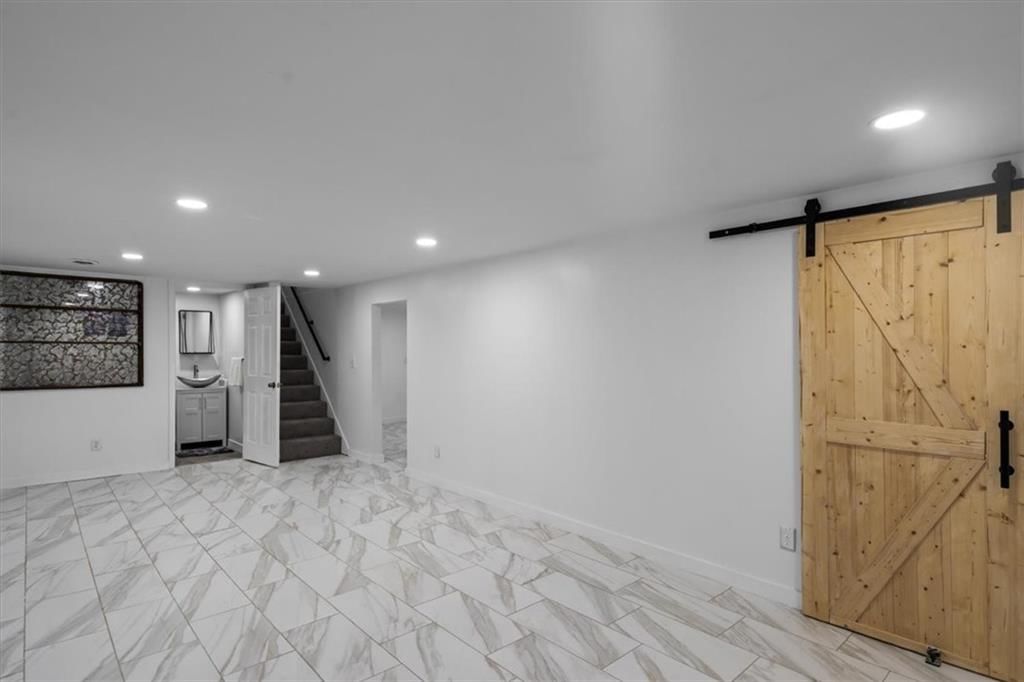 237 E Longfellow Street — photo 27