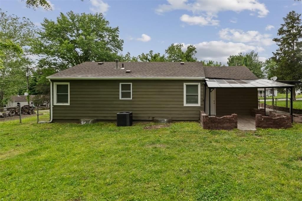 237 E Longfellow Street — photo 35