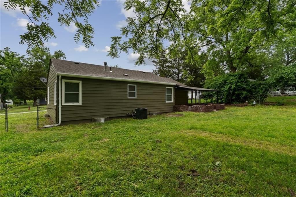 237 E Longfellow Street — photo 36