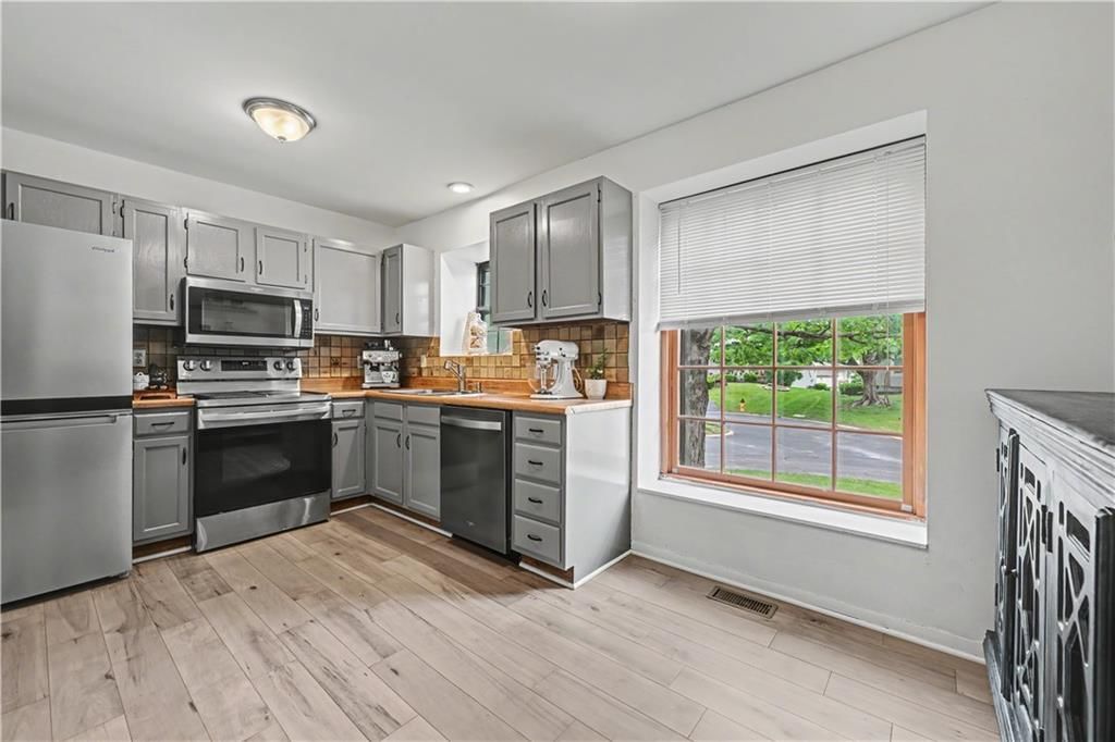 12918 W 108th Street — photo 11