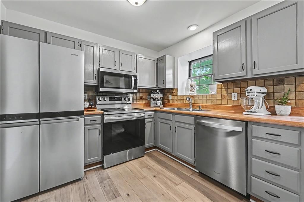 12918 W 108th Street — photo 12