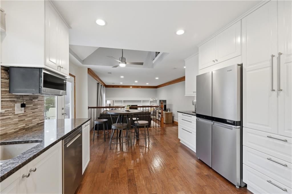 1685 N Sunset Street — photo 9