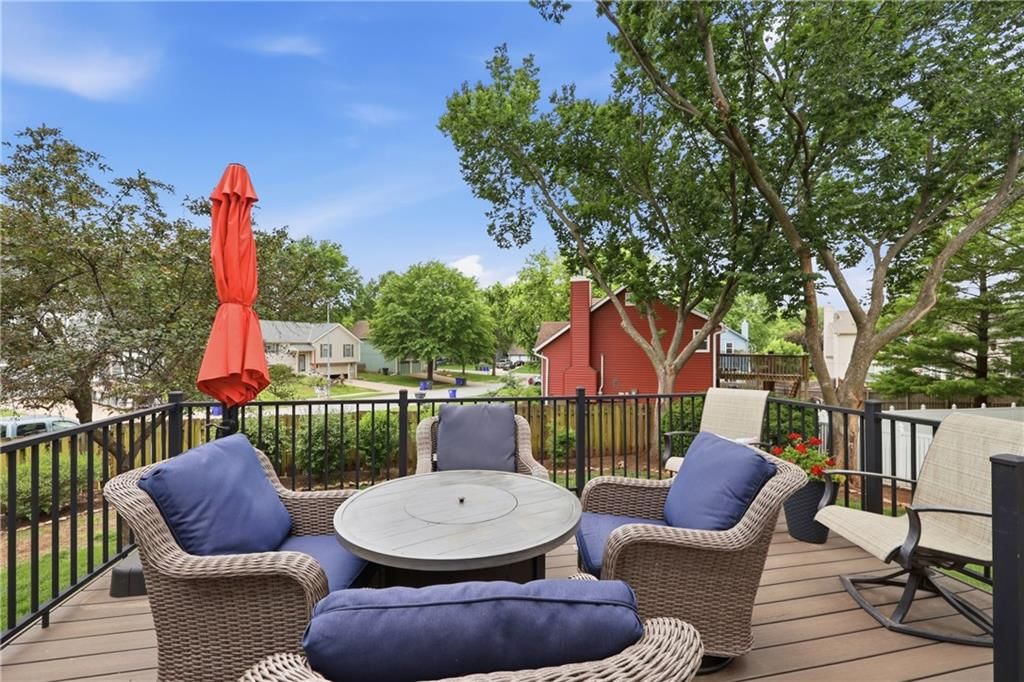 1685 N Sunset Street — photo 15