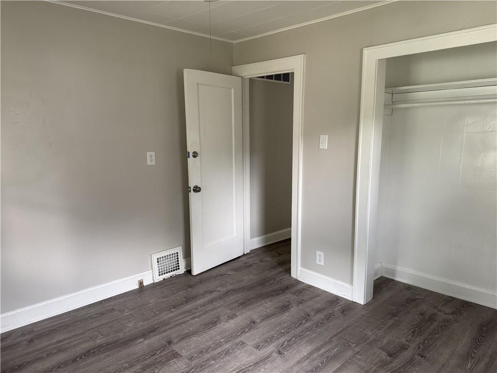 2723 Lathrop Avenue — photo 9