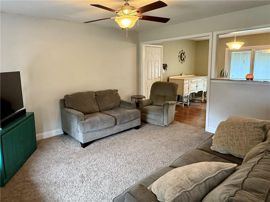 505 W 11th Street — photo 3