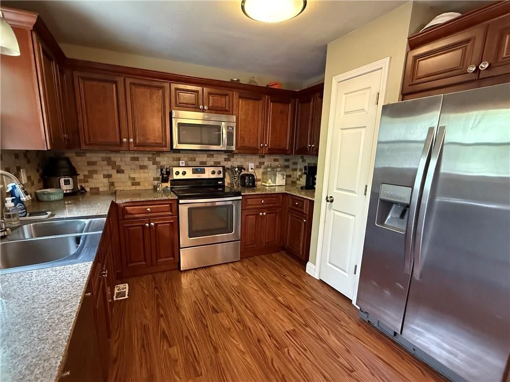 505 W 11th Street — photo 7