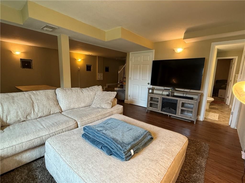505 W 11th Street — photo 21