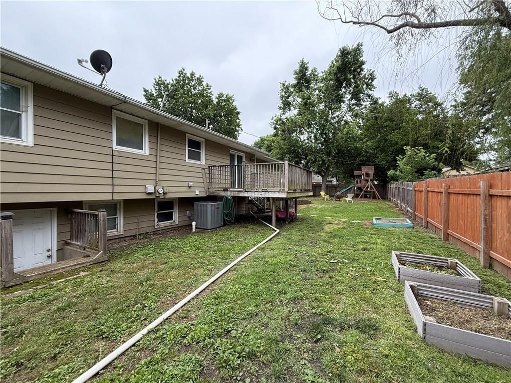 505 W 11th Street — photo 31