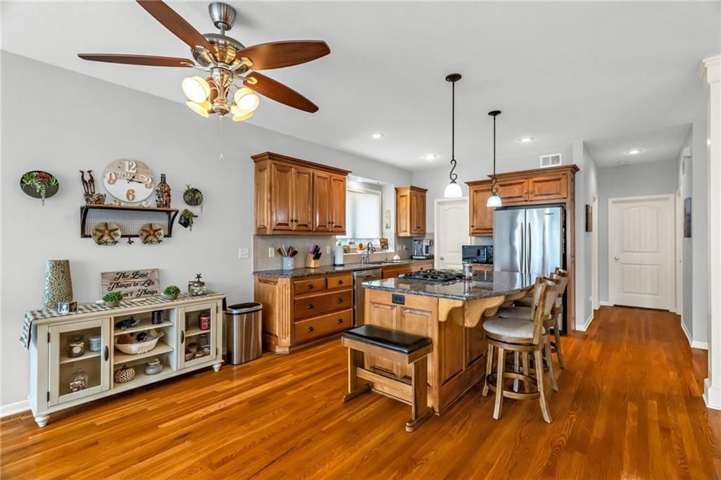 2028 Greenfield N/A — photo 8