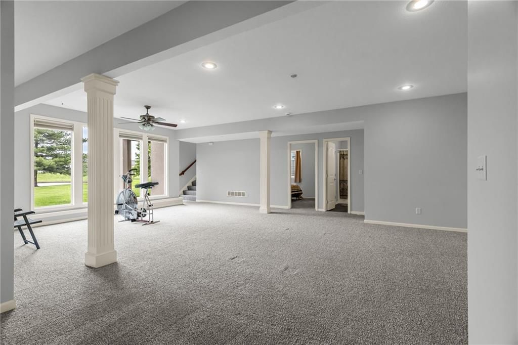 2028 Greenfield N/A — photo 19