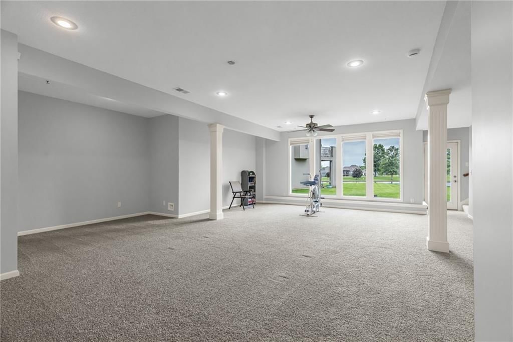2028 Greenfield N/A — photo 20
