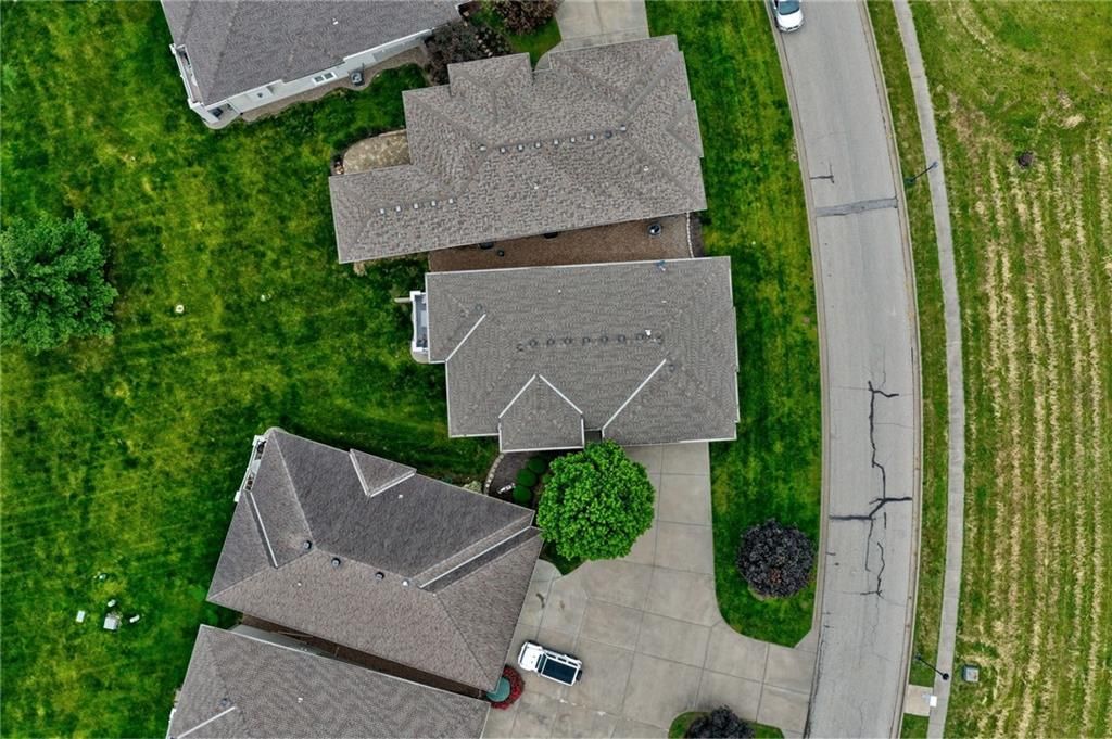 2028 Greenfield N/A — photo 31