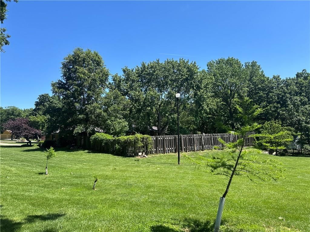 425 S Woodland Drive — photo 11