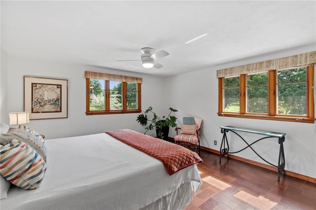 425 S Woodland Drive — photo 31