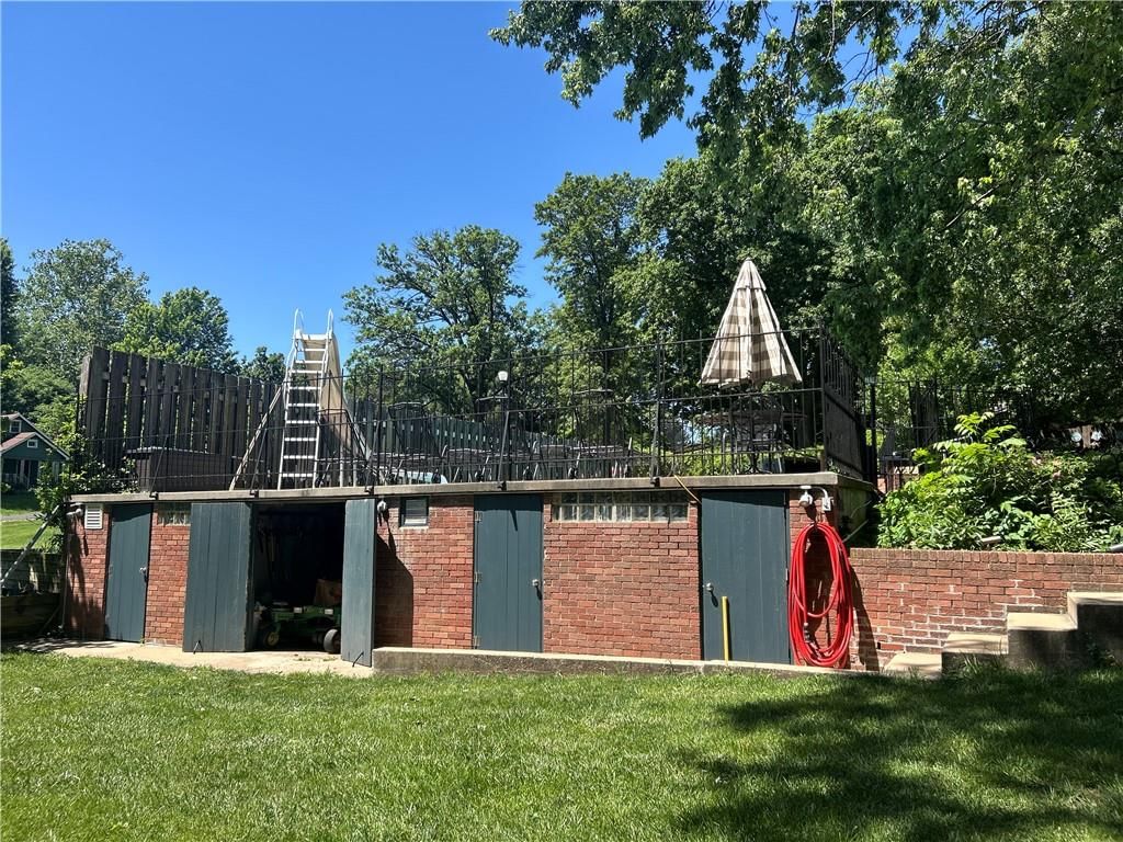 425 S Woodland Drive — photo 40