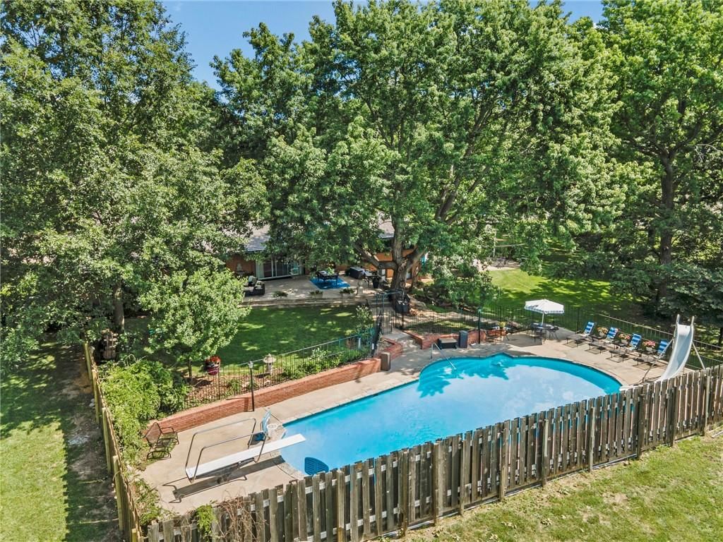 425 S Woodland Drive — photo 45