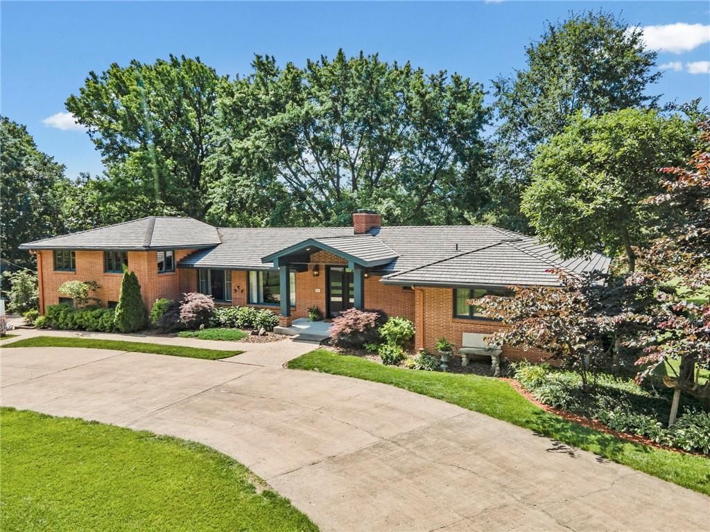 425 S Woodland Drive — photo 60