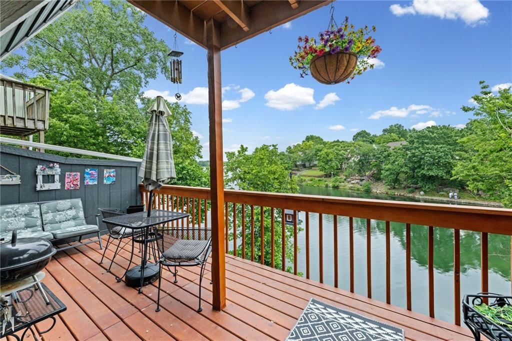 232 NE Bayview Drive — photo 5