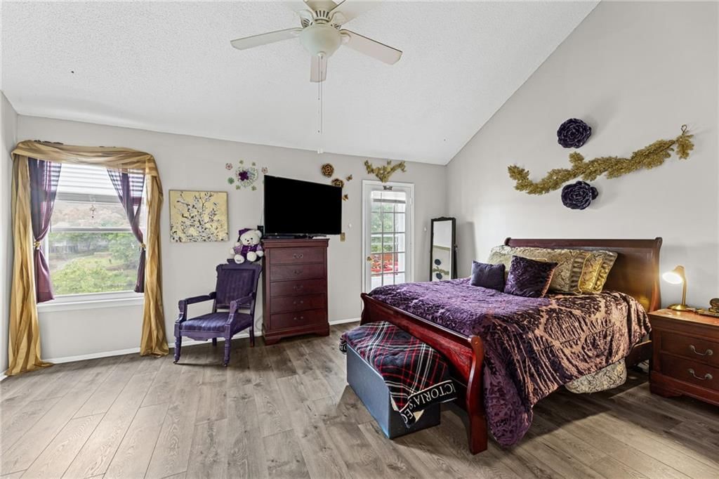 232 NE Bayview Drive — photo 6