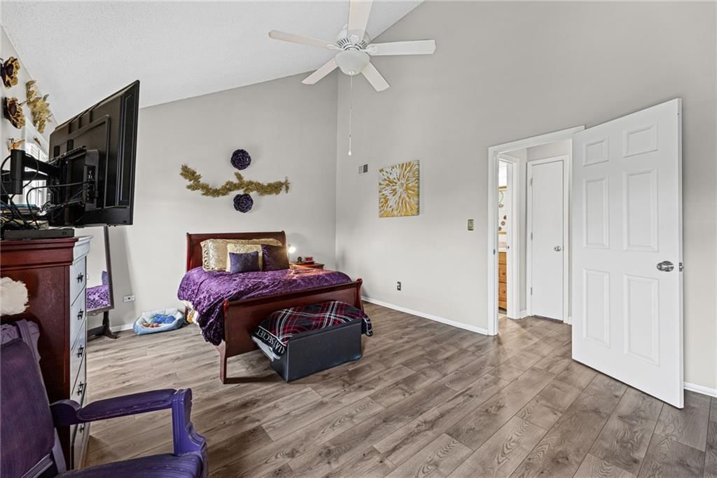 232 NE Bayview Drive — photo 15