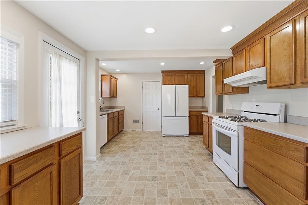 5735 WALMER Street — photo 12
