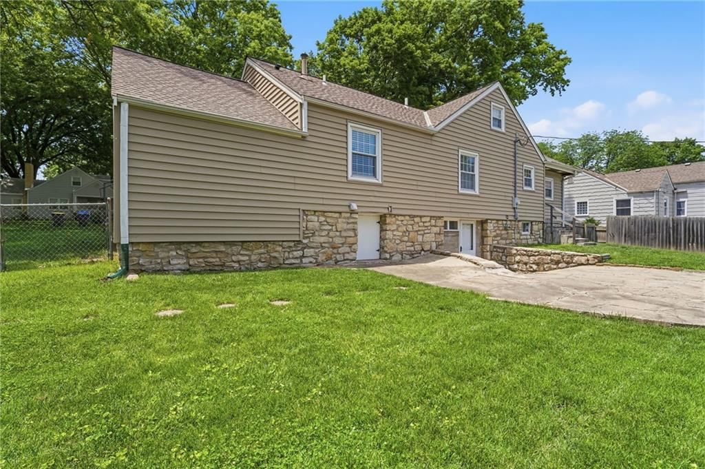 5735 WALMER Street — photo 38