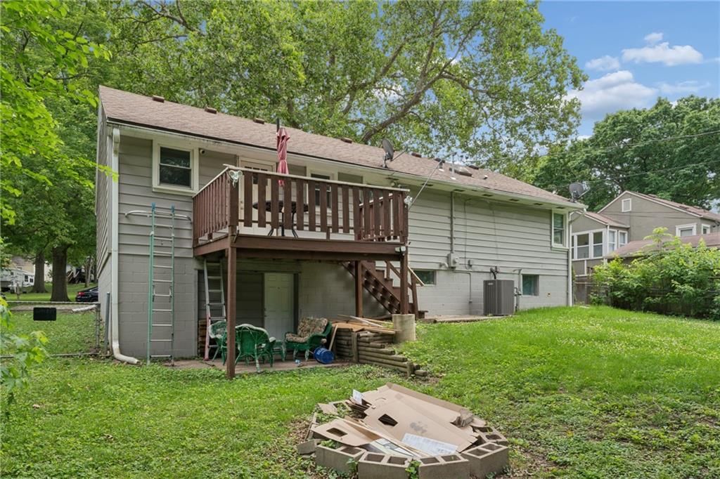 4900 NE Park Lane — photo 41