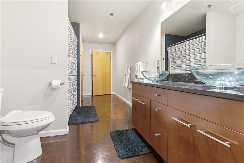 360 W Pershing Road — photo 15