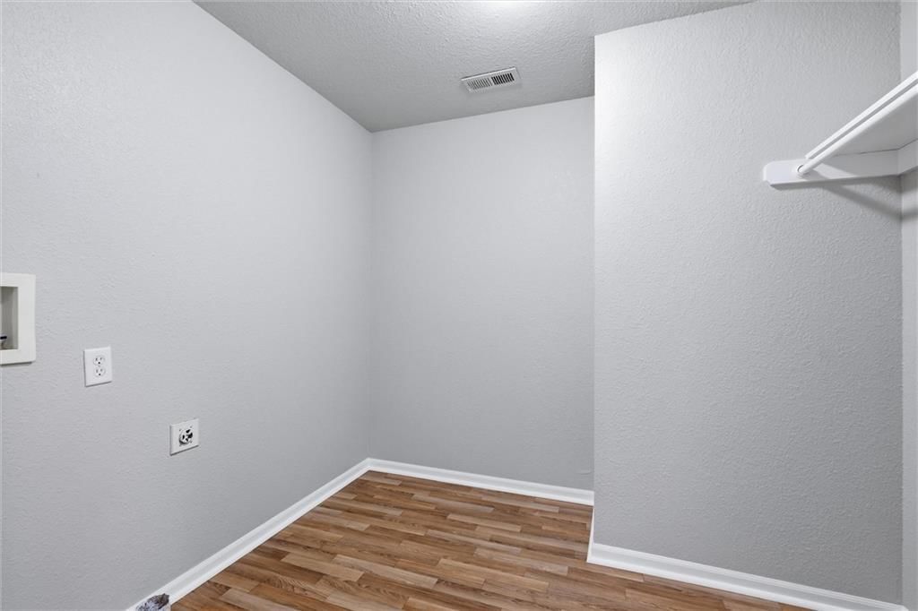10337 Parkview Avenue — photo 19