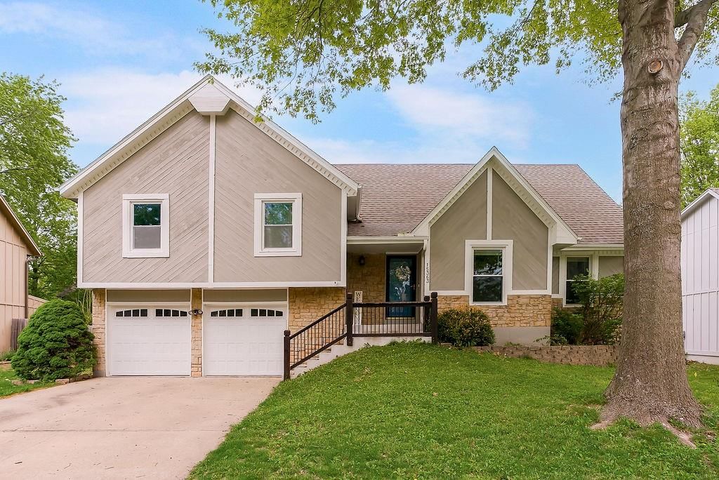 15363 Newton Drive — photo 1