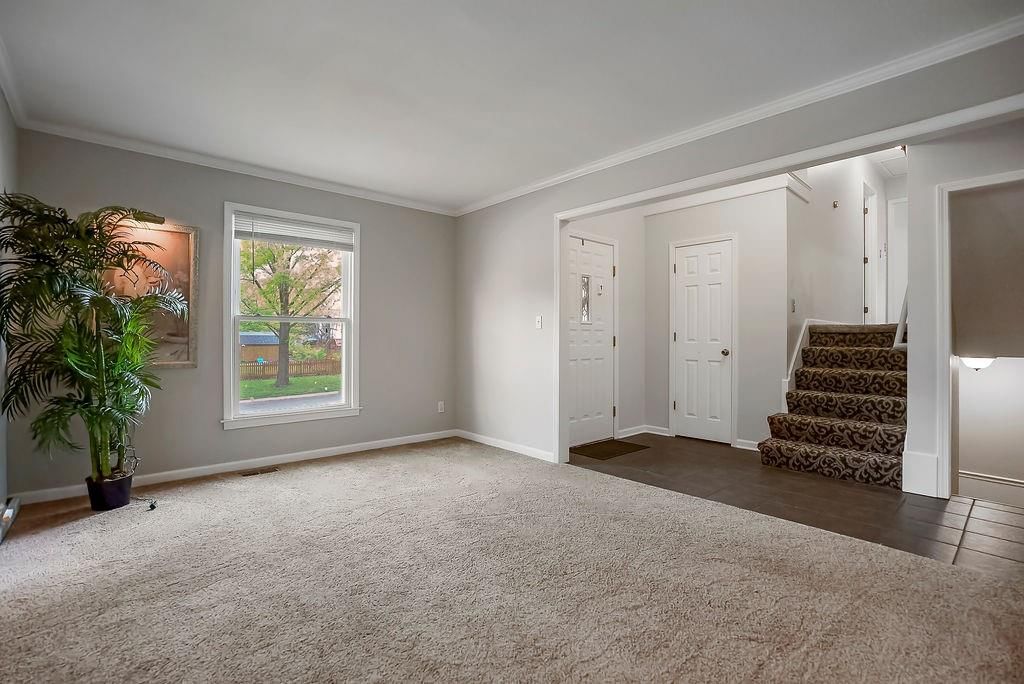15363 Newton Drive — photo 3