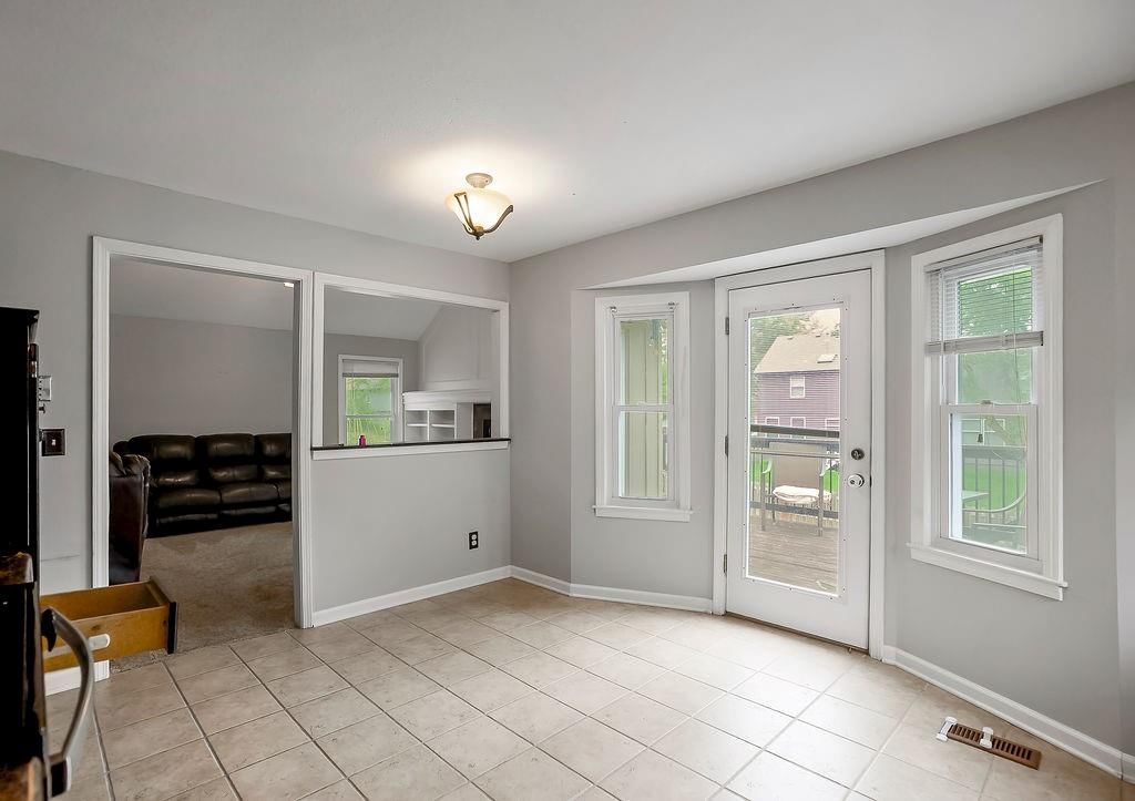 15363 Newton Drive — photo 6