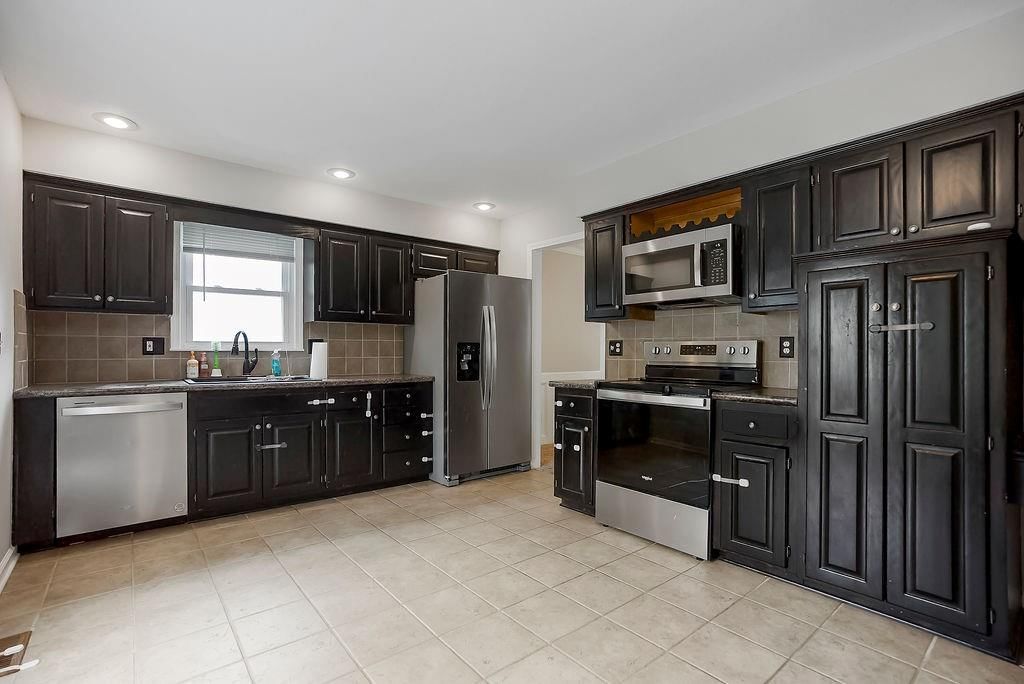 15363 Newton Drive — photo 7