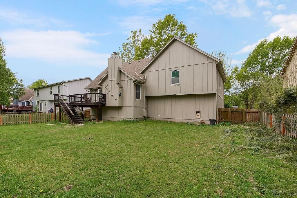 15363 Newton Drive — photo 24