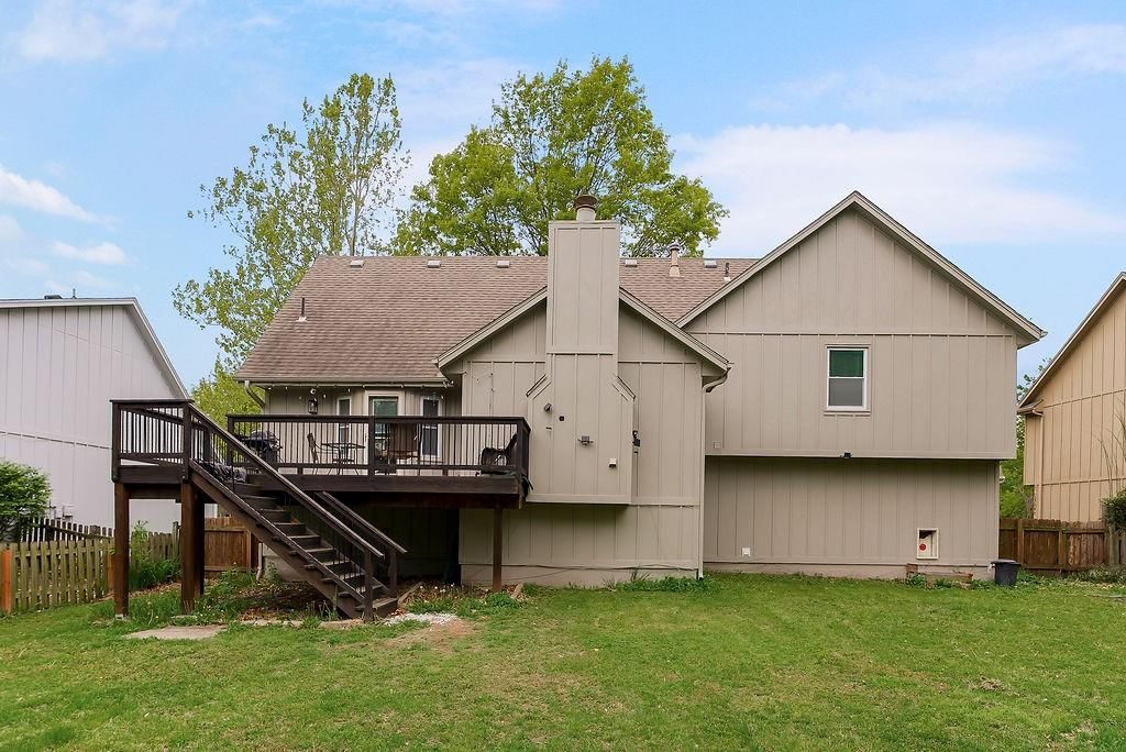 15363 Newton Drive — photo 25