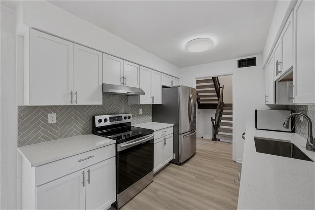 10236 Cedarbrooke Lane — photo 4