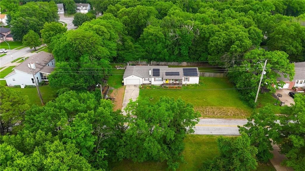7305 James A Reed Road — photo 38