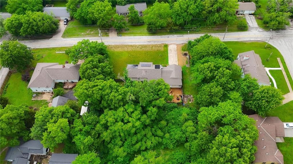 7305 James A Reed Road — photo 40