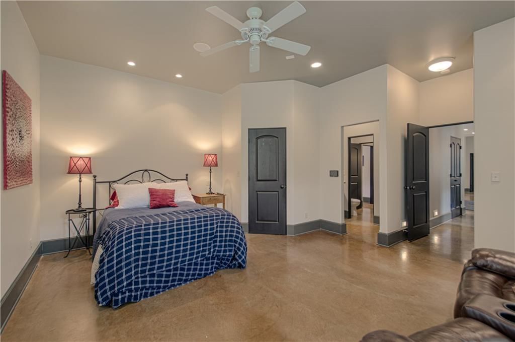 8700 Meadow Lane — photo 37