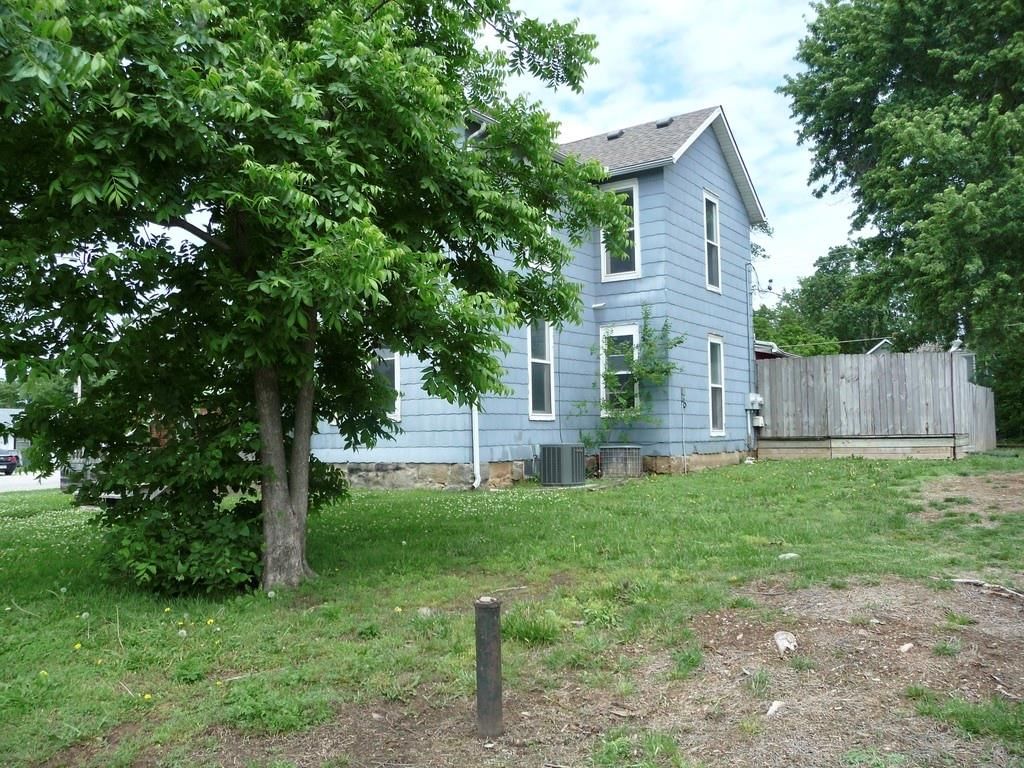 325 McGoodwin Street — photo 3
