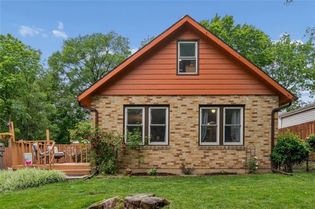 1102 S Leslie Avenue — photo 2