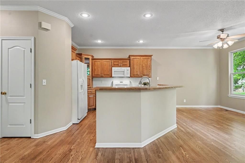 6340 Millridge Street — photo 7