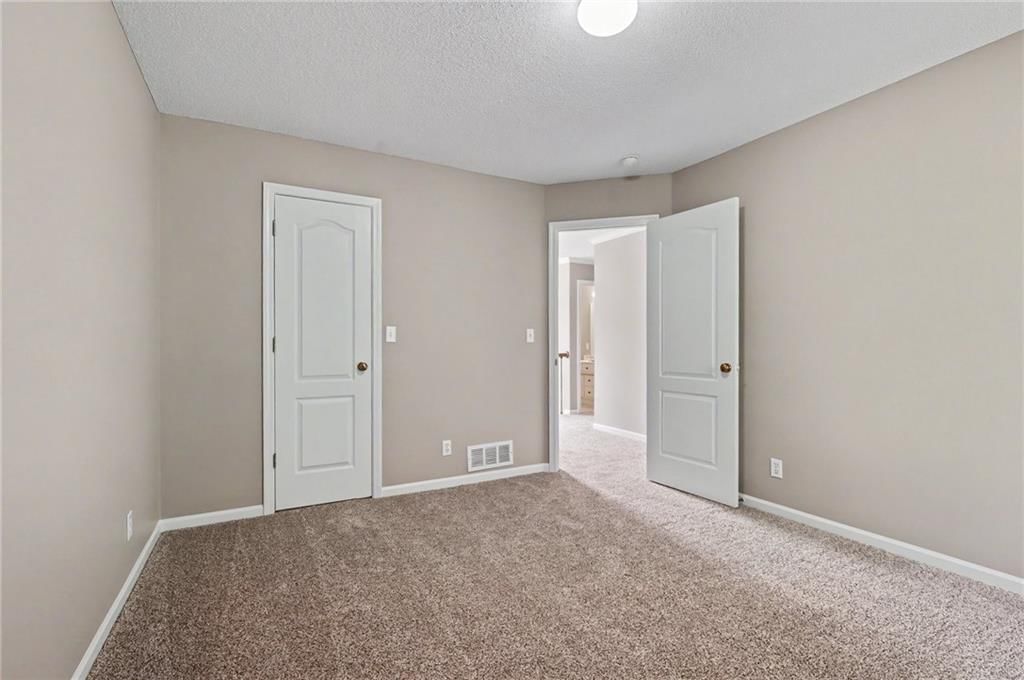6340 Millridge Street — photo 28