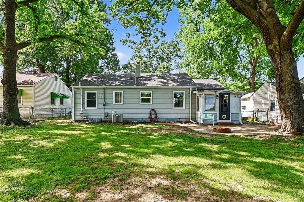 30 S Village Drive — photo 25