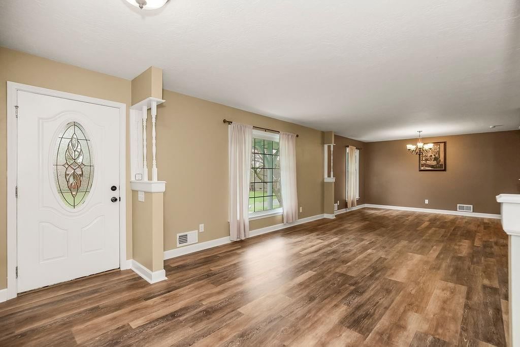 319 SE Ridgeview Drive — photo 4